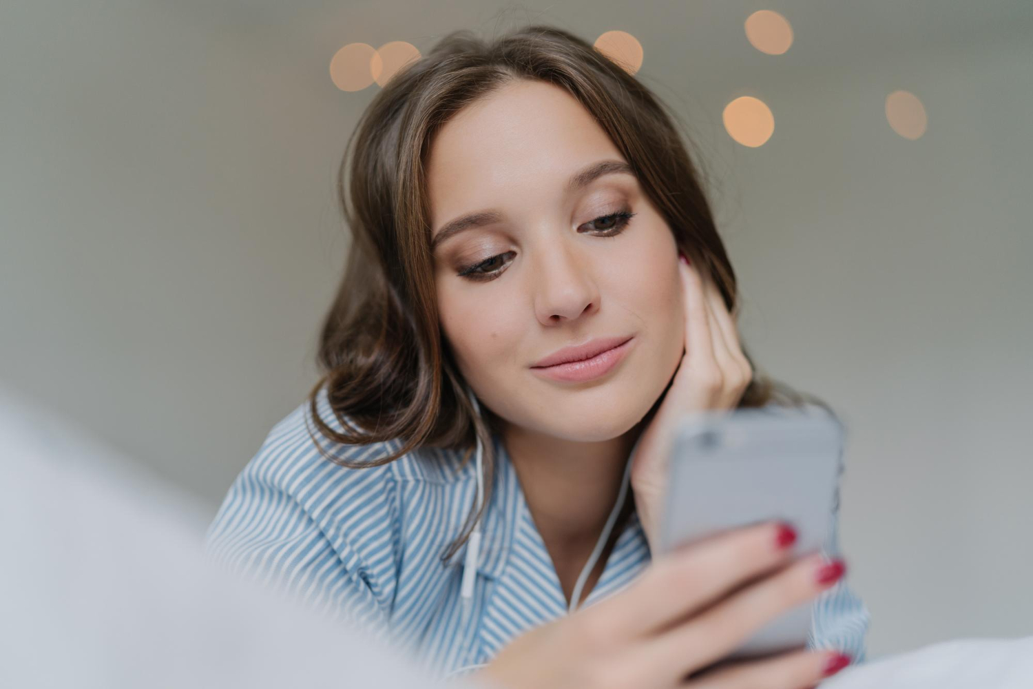 Teamsprache lebendig halten: zentrale Pflege, klare Rollen und aktuelle Inhalte